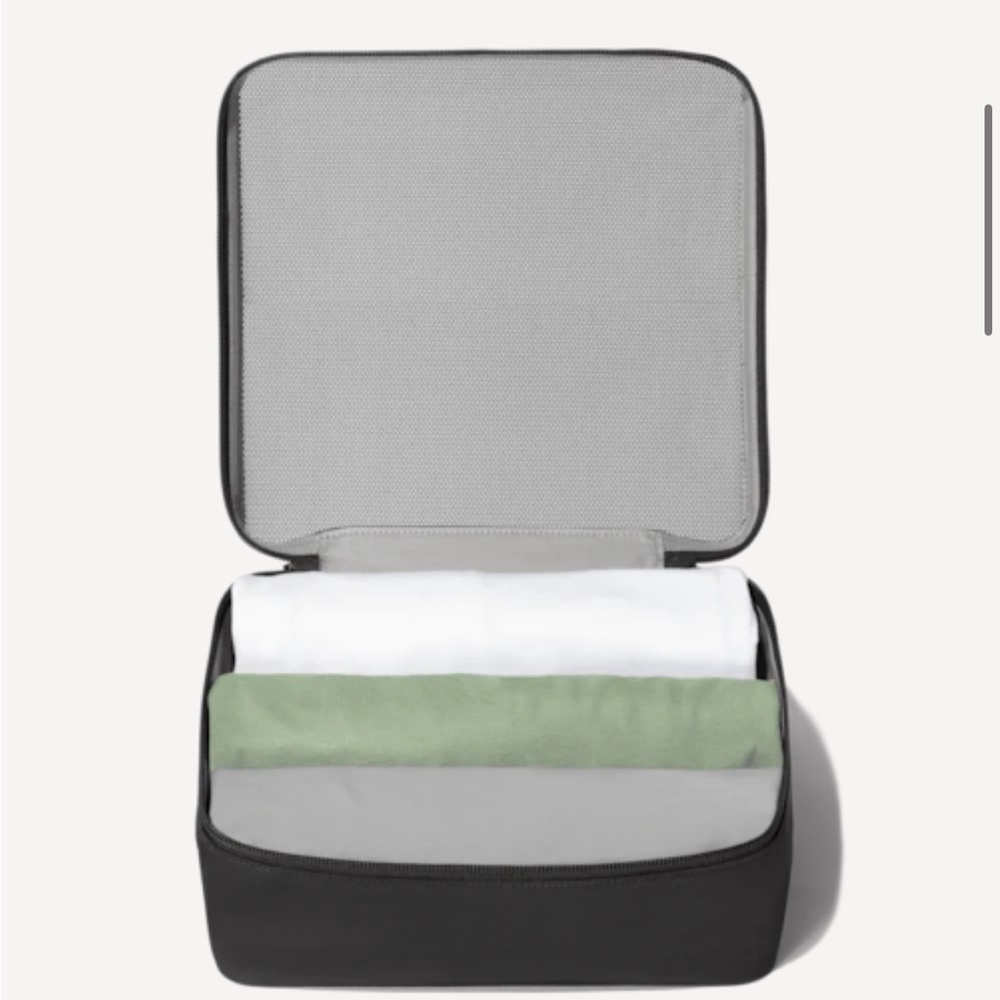 New Rimowa packing cube M
